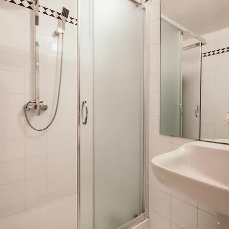 Апартаменты Casa Gioiosa - Lakeside Leisure & Business