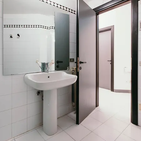 Апартаменты Casa Gioiosa - Lakeside Leisure & Business